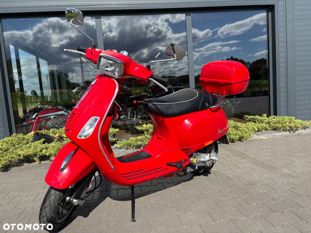 Piaggio Vespa - 2