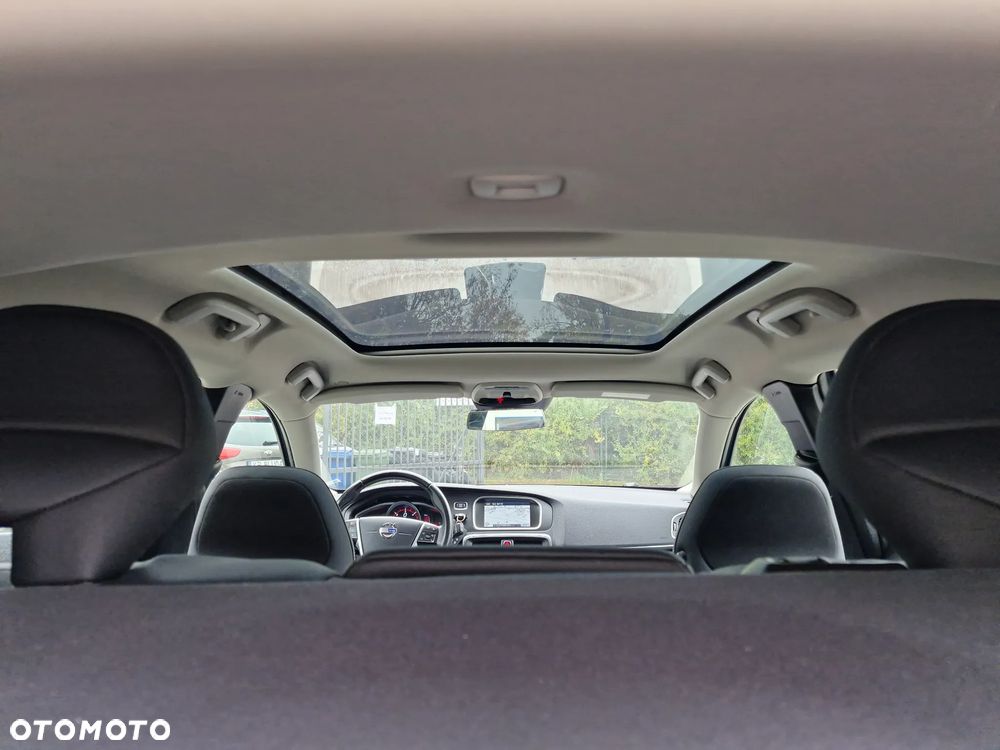 Volvo V40 D2 Momentum - 26