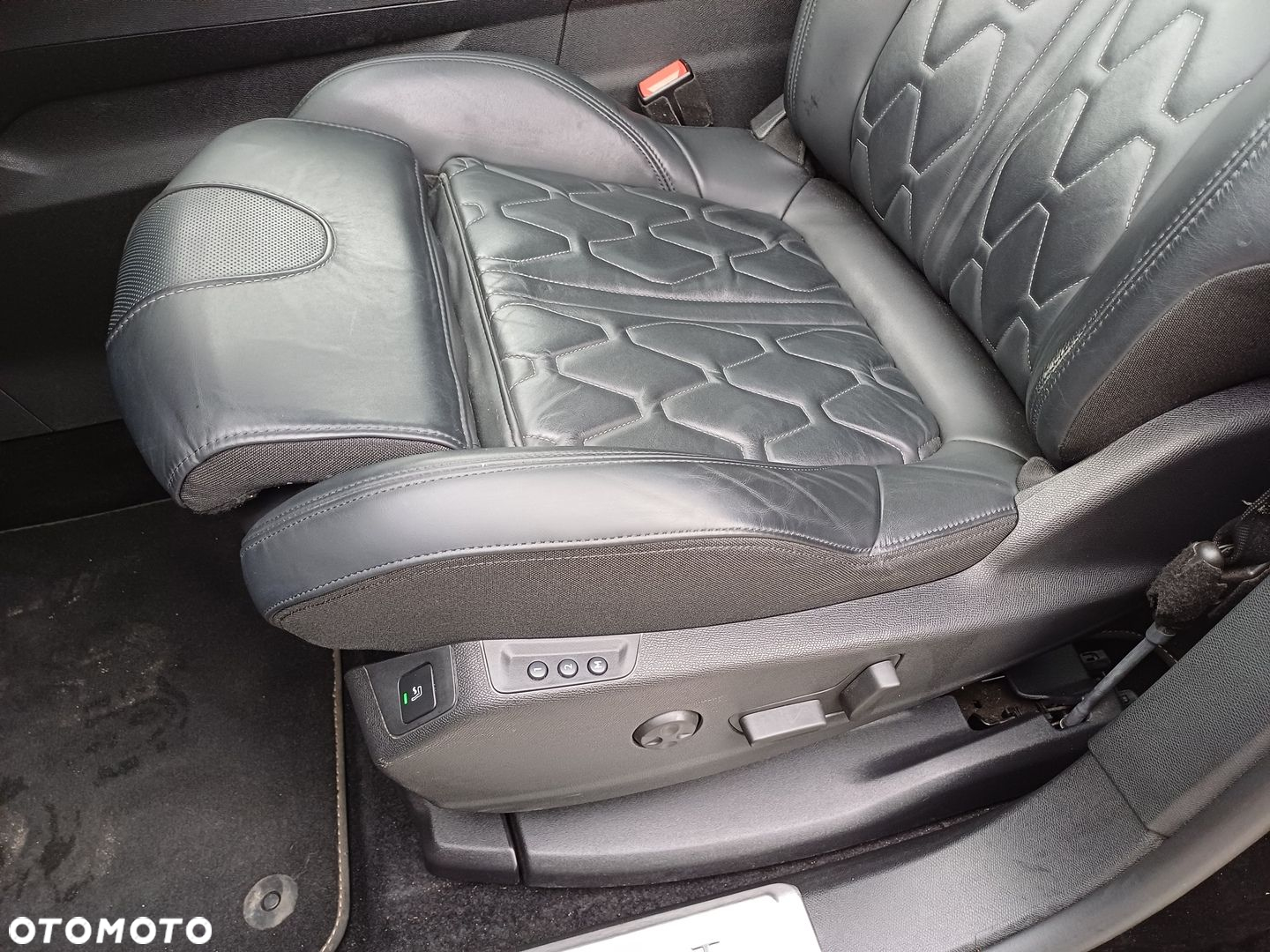 Peugeot 3008 1.2 PureTech GT Pack S&S EAT8 - 13