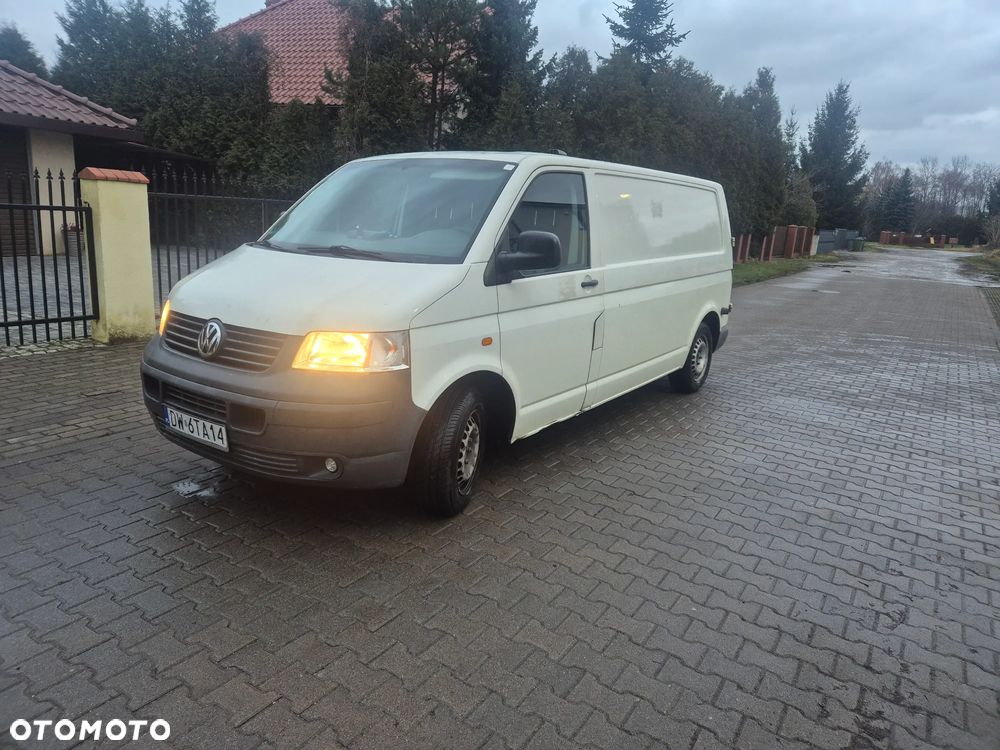 Volkswagen Transporter - 1