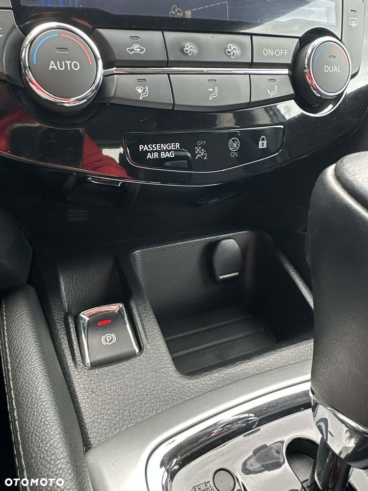 Nissan Qashqai 1.2 DIG-T Xtronic TEKNA - 22