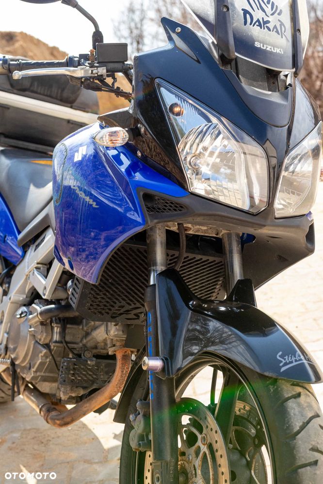 Suzuki V-STROM - 11