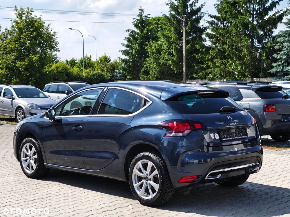 Citroën DS4 e-HDi 110 SoChic - 8
