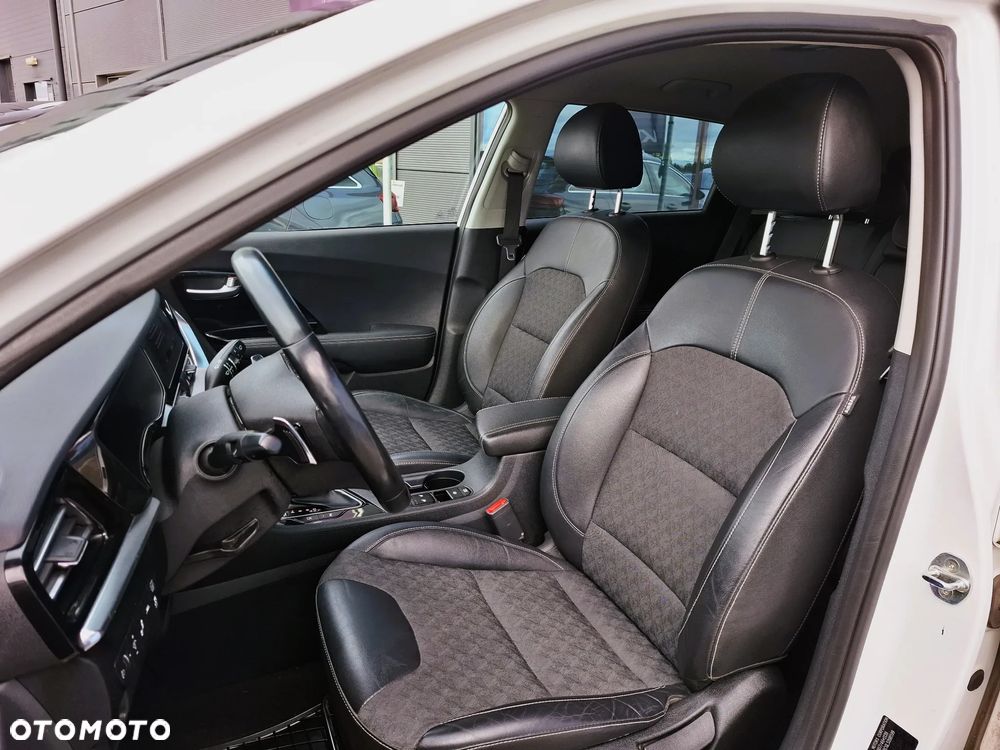 Kia Niro 1.6 GDI Hybrid L Business Line - 14