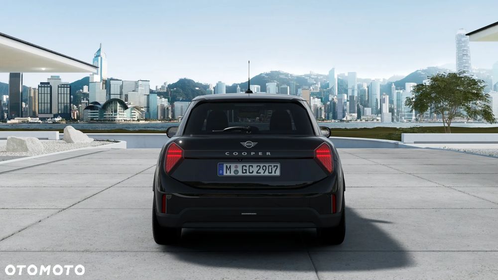 MINI Cooper C Blackyard - 3