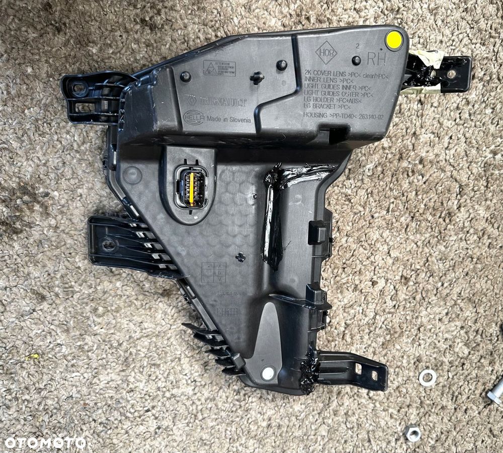 Lampa prawa do jazdy dziennej LED 266009347R Renault Captur II lift - 9