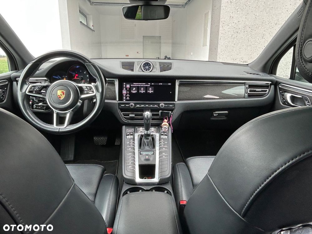 Porsche Macan - 10