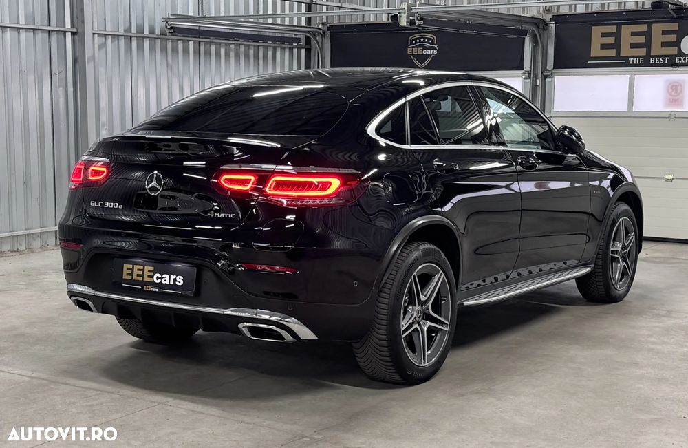 Mercedes-Benz GLC Coupe 300 e 4Matic 9G-TRONIC AMG Line Plus - 36