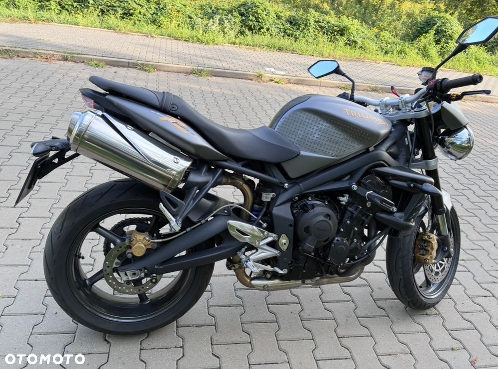 Triumph Street Triple - 2
