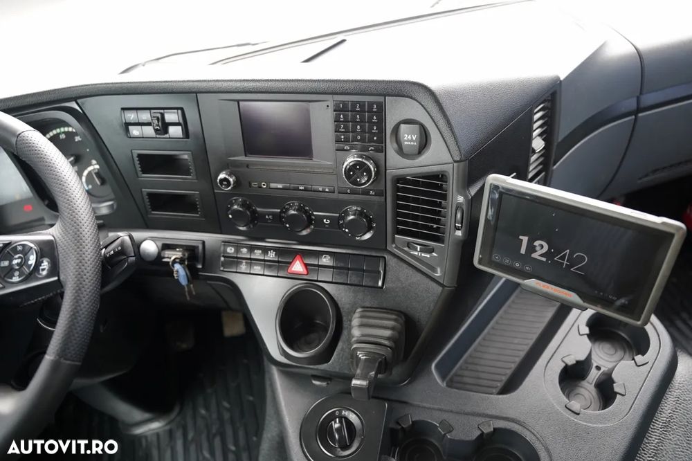 Mercedes-Benz AROCS 1835 / 4x4 / LIVRARE + HIAB 162 ES-3 HDS / RADIOCOMANDĂ / ROTATOARE / FURCĂ / EURO 6 - 32