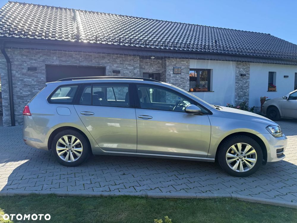 Volkswagen Golf - 2