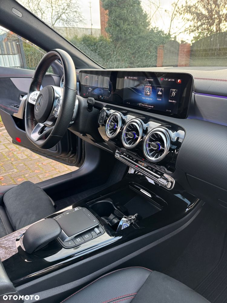 Mercedes-Benz CLA 200 d 8G-DCT AMG Line - 18