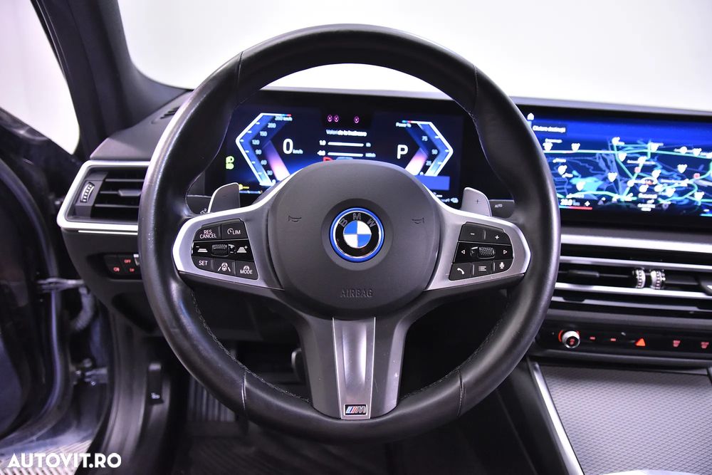 BMW Seria 3 330e Aut. M Sport - 16