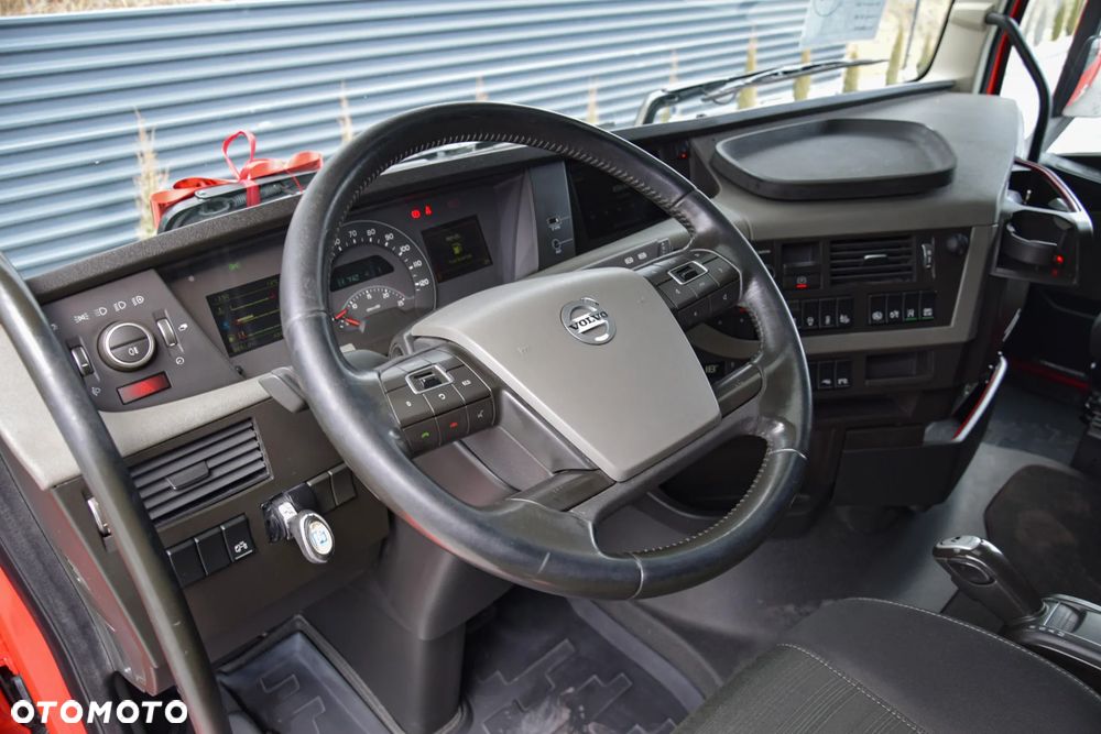 Volvo FH500 / NISKA KABINA / HYDRAULIKA / EURO 6 / ACC / LEDY / ALUFELGI / SERWISOWANY / SPROWADZONY - 24