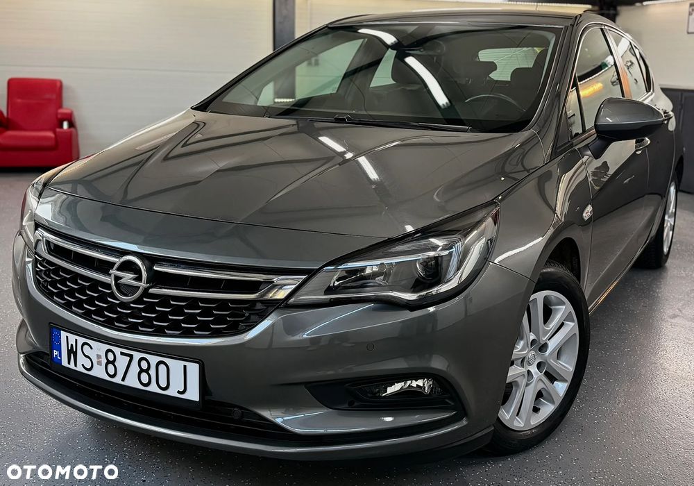 Opel Astra 1.4 T Enjoy S&S - 9