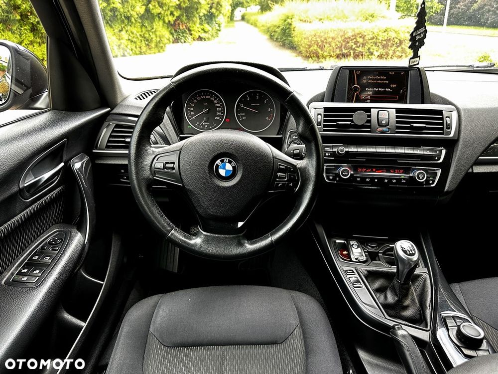 BMW Seria 1 118d Sport Line - 24