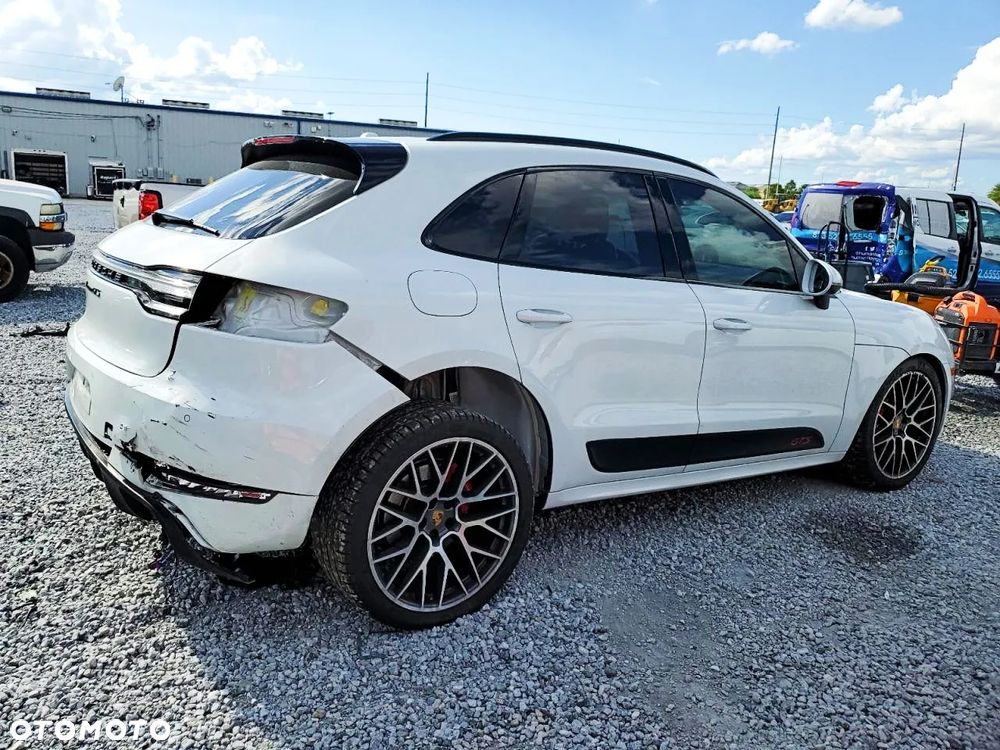 Porsche Macan - 3
