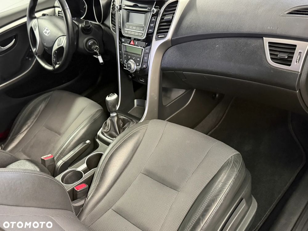 Hyundai i30 1.4 Comfort - 13