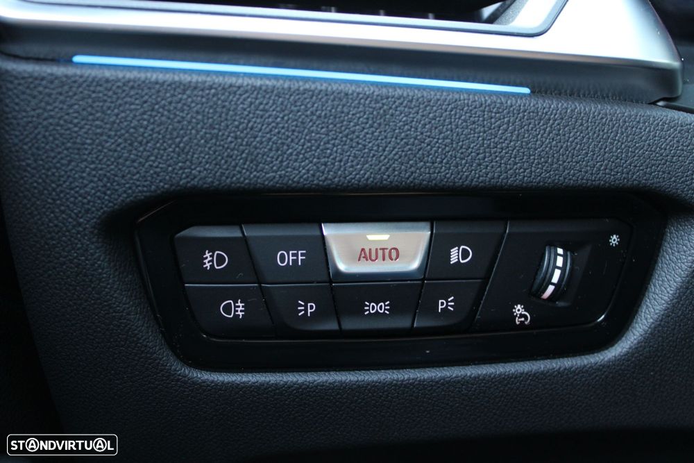 BMW 320 e Pack M Auto - 37