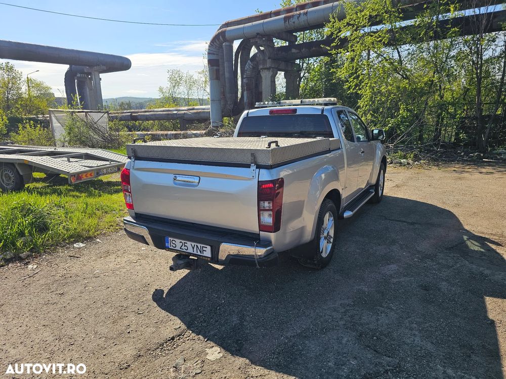 Isuzu D-Max 4x4 Double Cab Custom - 3