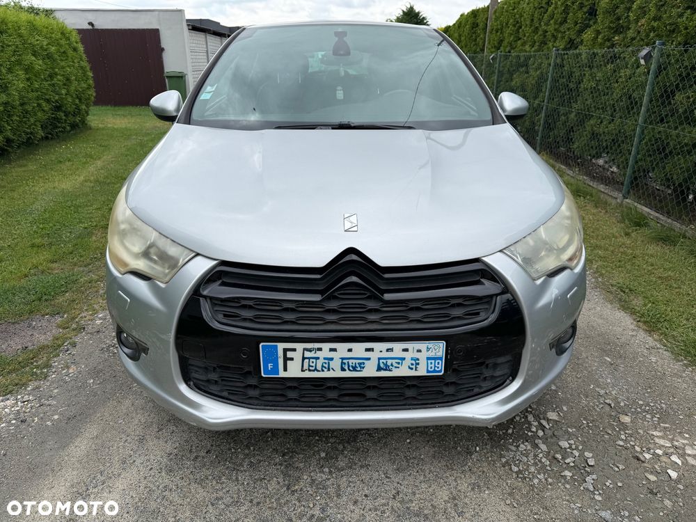 Citroën DS4 1.6 e-HDi SoChic MCP - 3