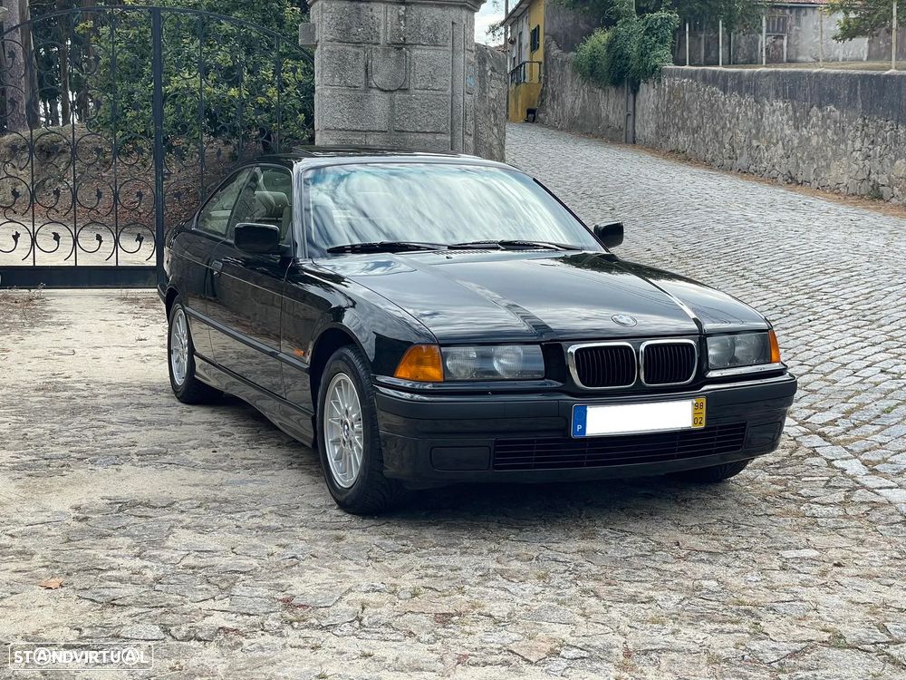BMW 323 - 10