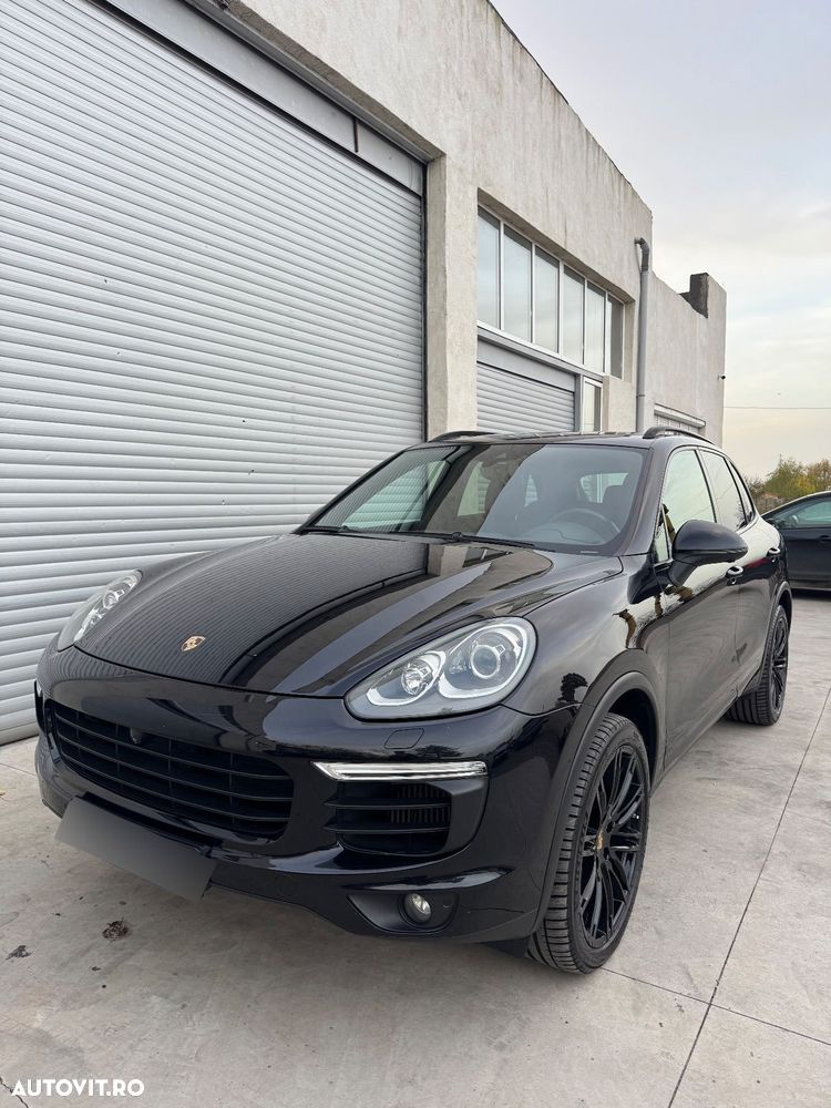 Porsche Cayenne 3.0 L - 7