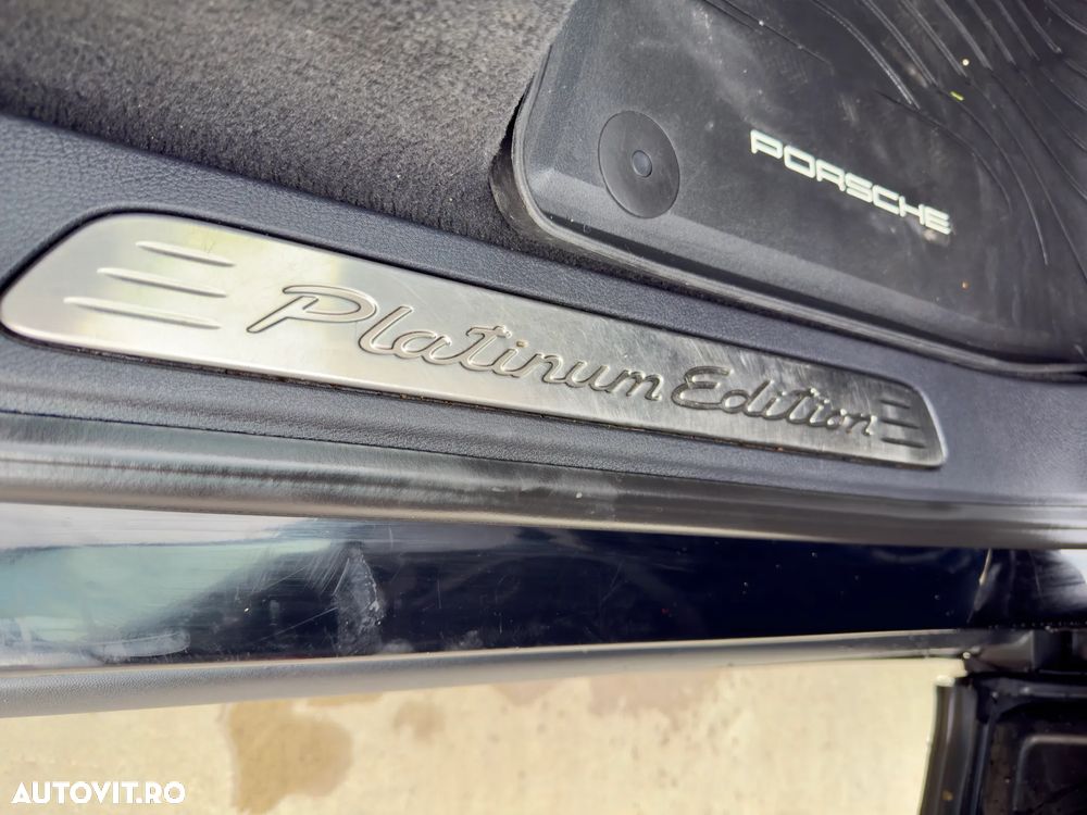 Porsche Cayenne Diesel Platinum Edition - 18