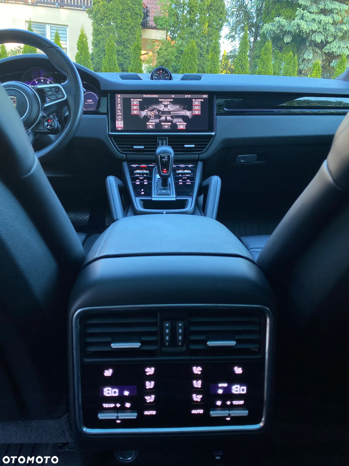 Porsche Cayenne Coupe - 11