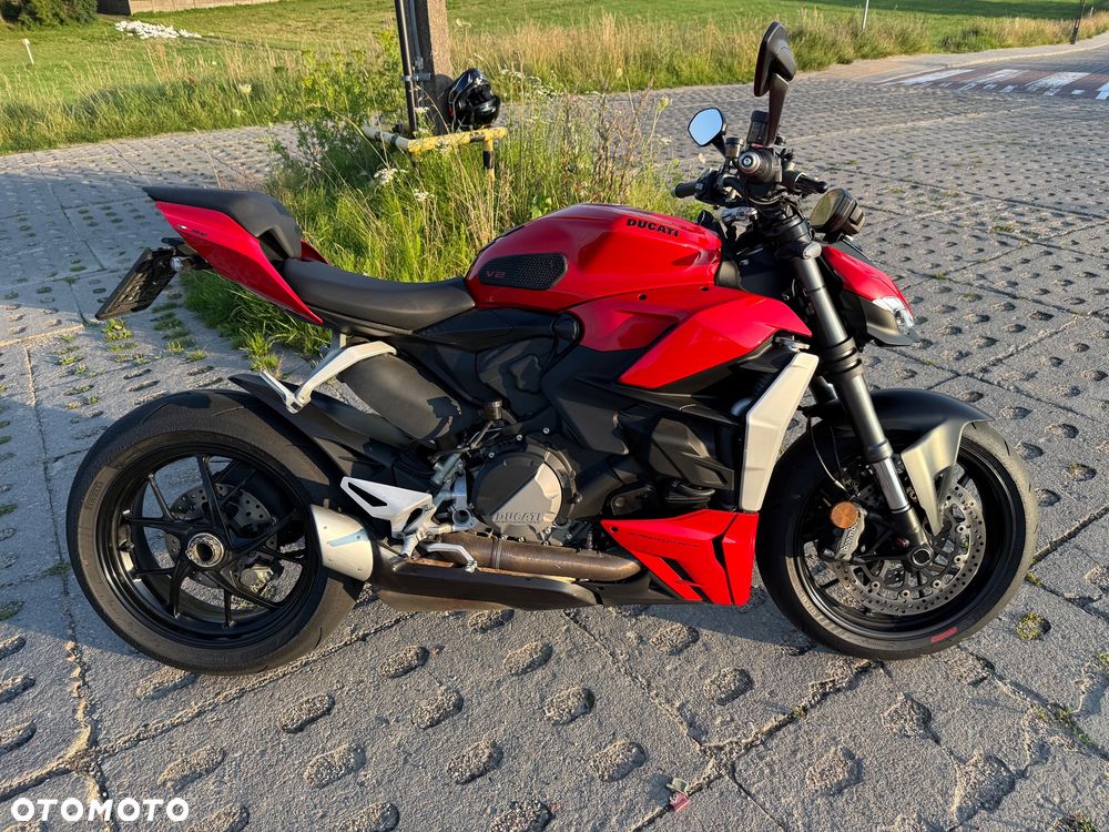 Ducati Streetfighter V2 - 13