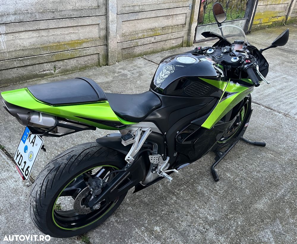 Honda CBR 600RR - 4