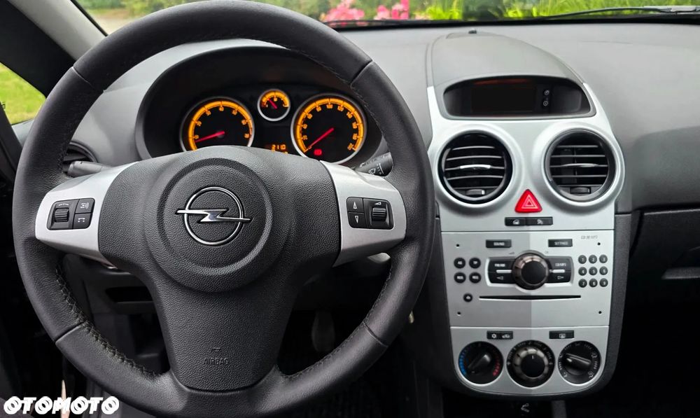 Opel Corsa 1.4 16V Satellite - 28
