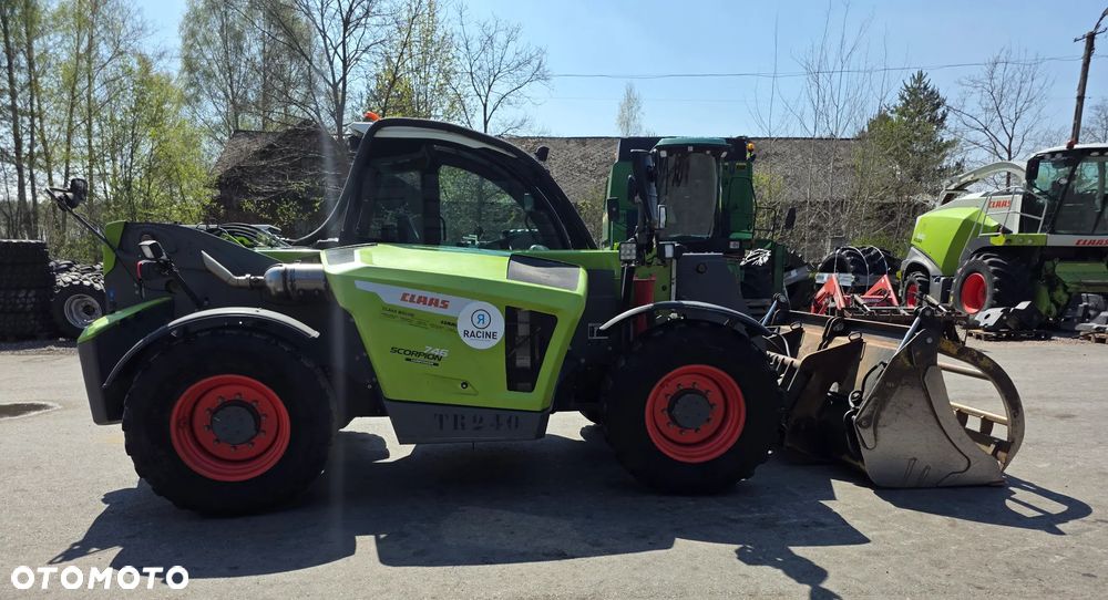 Claas Scorpion 746 VARIPOWER - 1