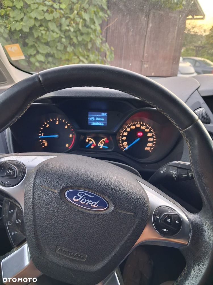 Ford CONNECT - 4