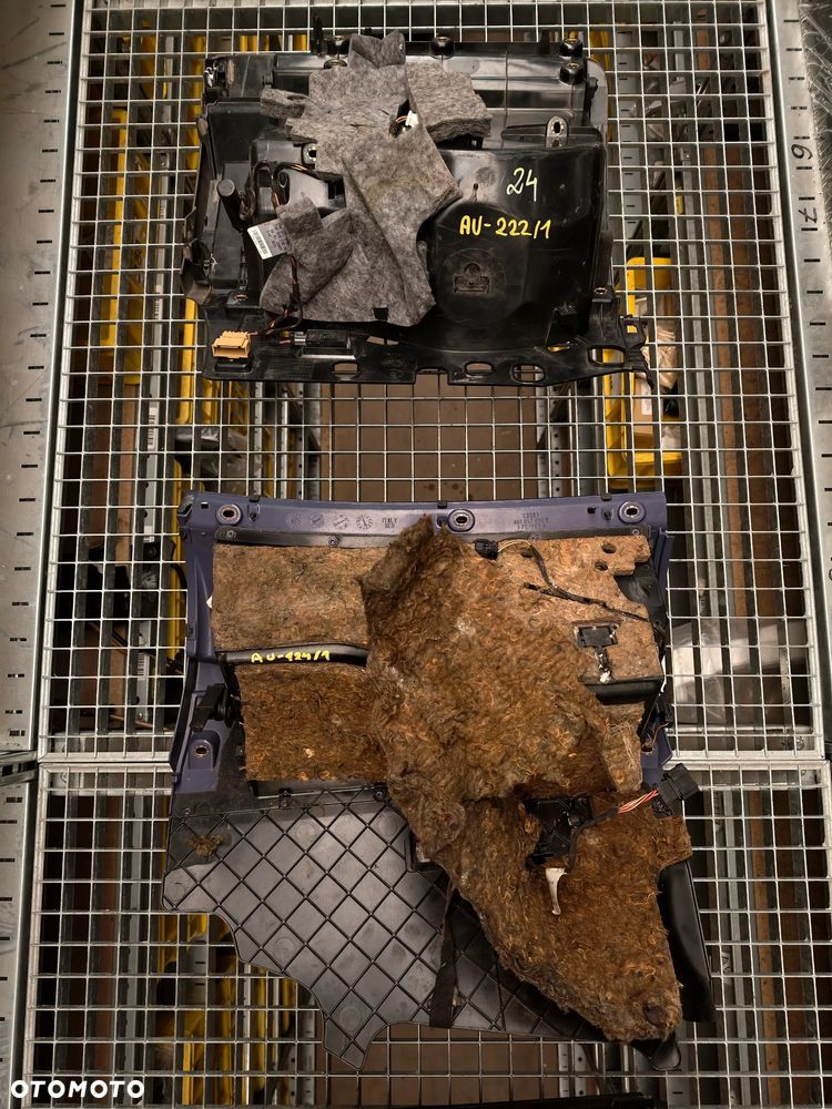 VOLKSWAGEN PORSCHE AUDI SKODA SEAT SCHOWEK PASAŻERA, ŚRODKOWY, KIEROWCY. - 32