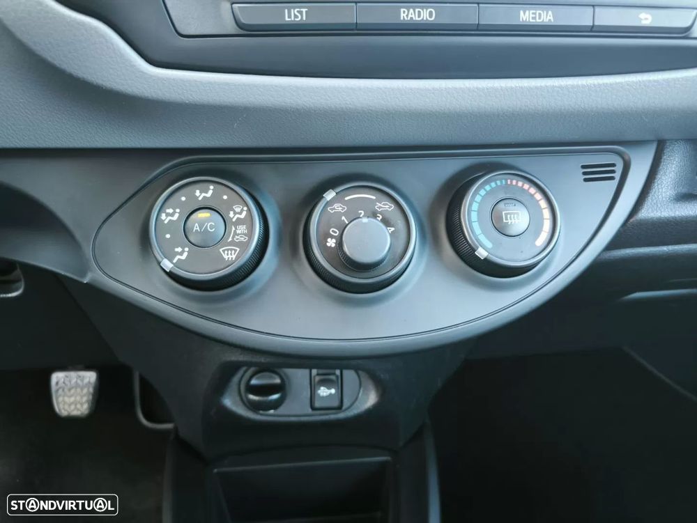 Toyota Yaris 1.4 D-4D ACtive+AC - 40