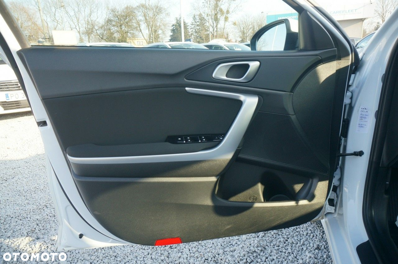 Kia Ceed 1.5 T-GDI M - 19