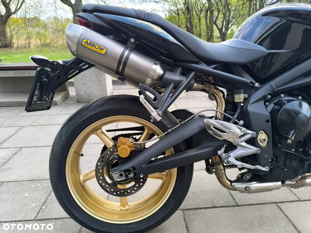 Triumph Street Triple - 14