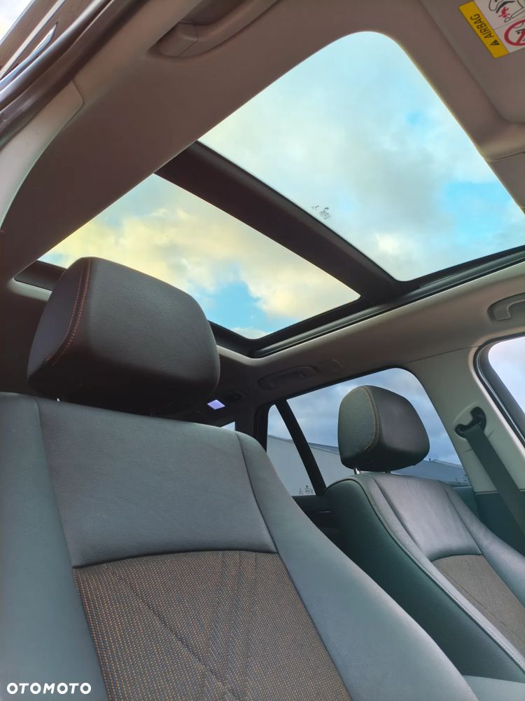 BMW X1 sDrive18d xLine - 13