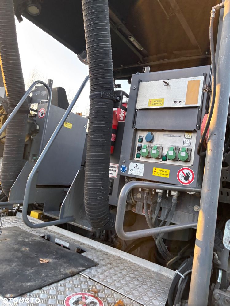 Volvo P7820C ABG Rozściełacz Asfaltu na gąsienicach 2017rok układarka 2,5-5m Niwelacja, stan bdb import - 38