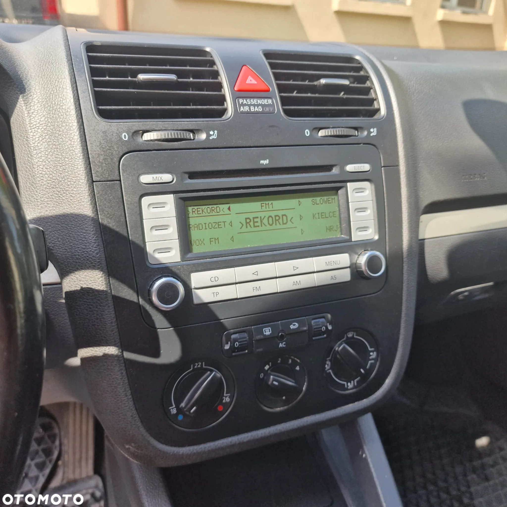 Volkswagen Golf 1.6 Comfortline - 12