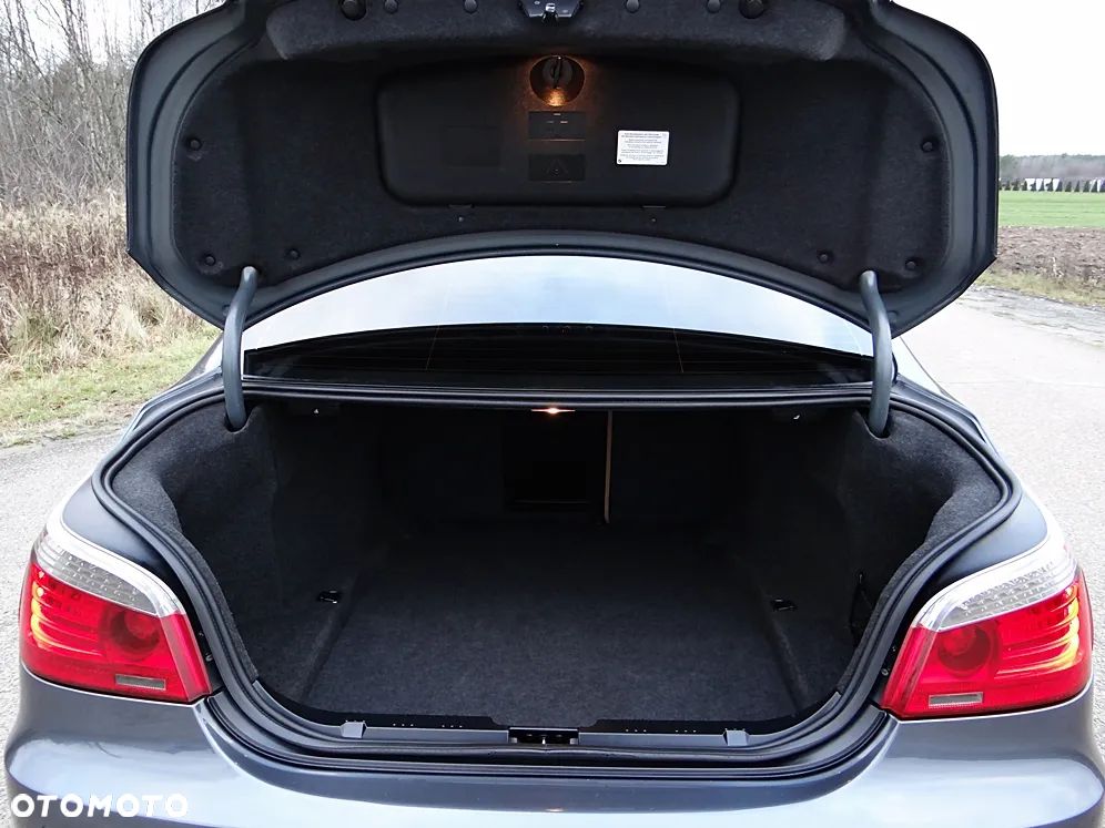 BMW Seria 5 525d Edition Lifestyle - 40