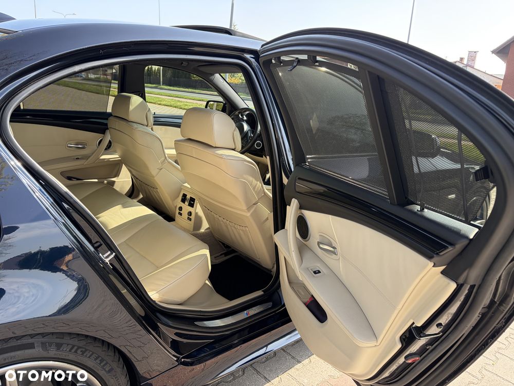 BMW Seria 5 530xi - 26