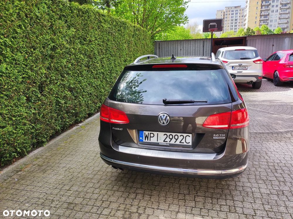 Volkswagen Passat 2.0 TDI Comfortline DSG - 11