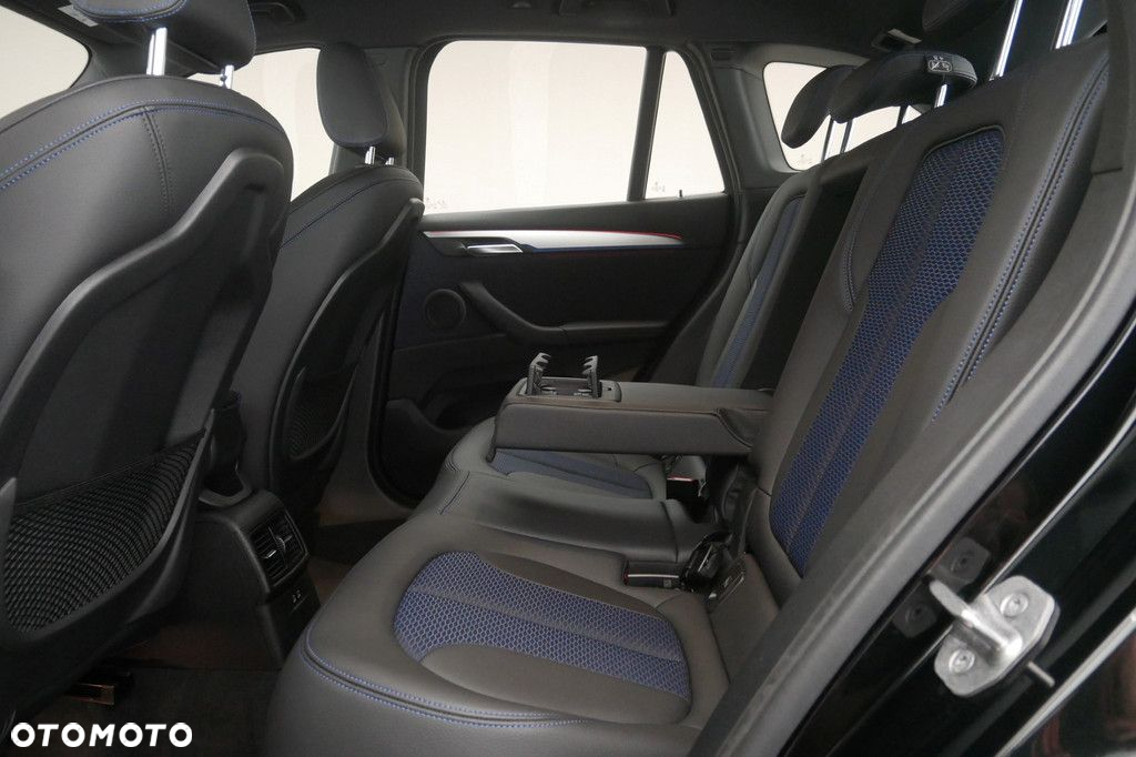 BMW X1 - 15