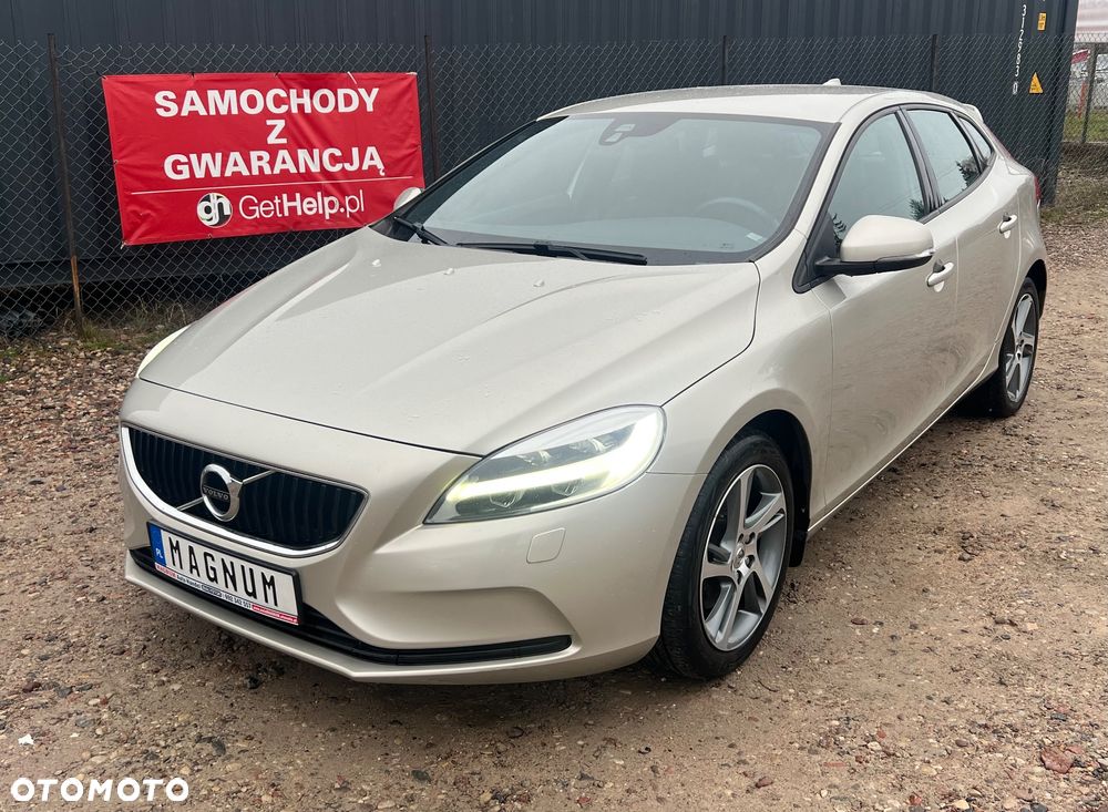 Volvo V40 D3 Momentum - 28
