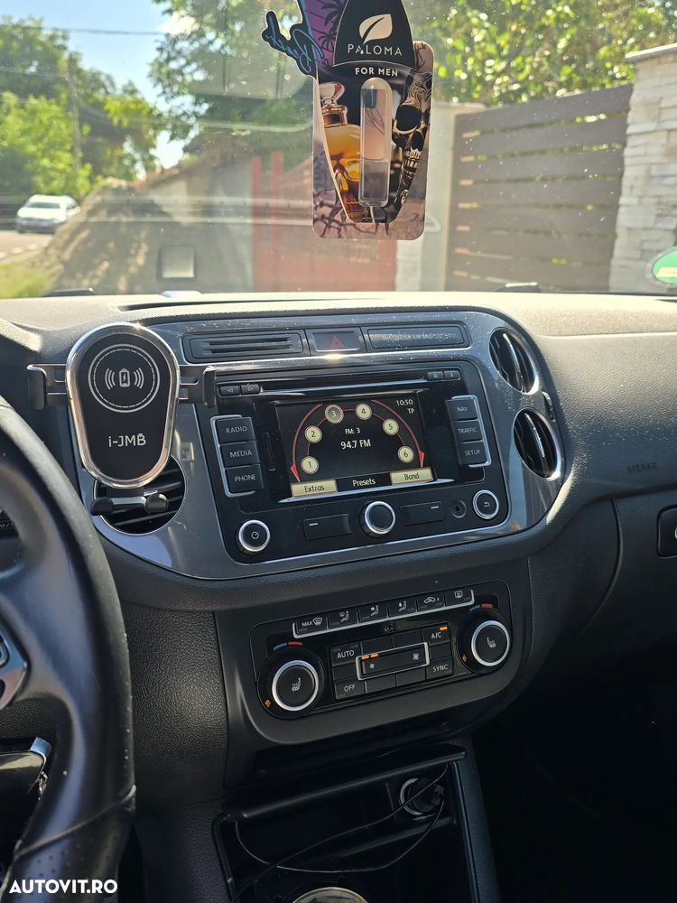 Volkswagen Tiguan - 9