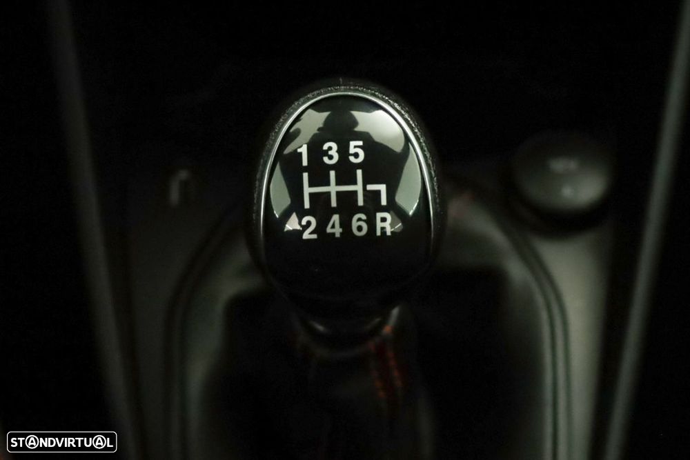 Ford Fiesta 1.0 EcoBoost ST-Line X - 14