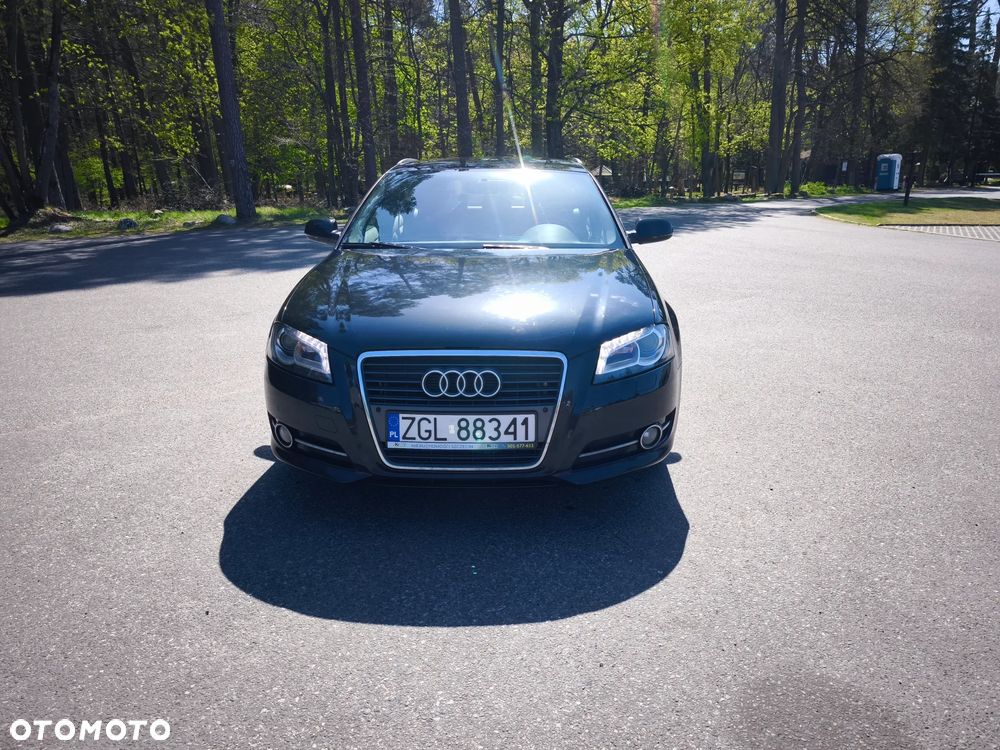 Audi A3 Sportback 1.8 TFSI S tronic S line Sportpaket - 2