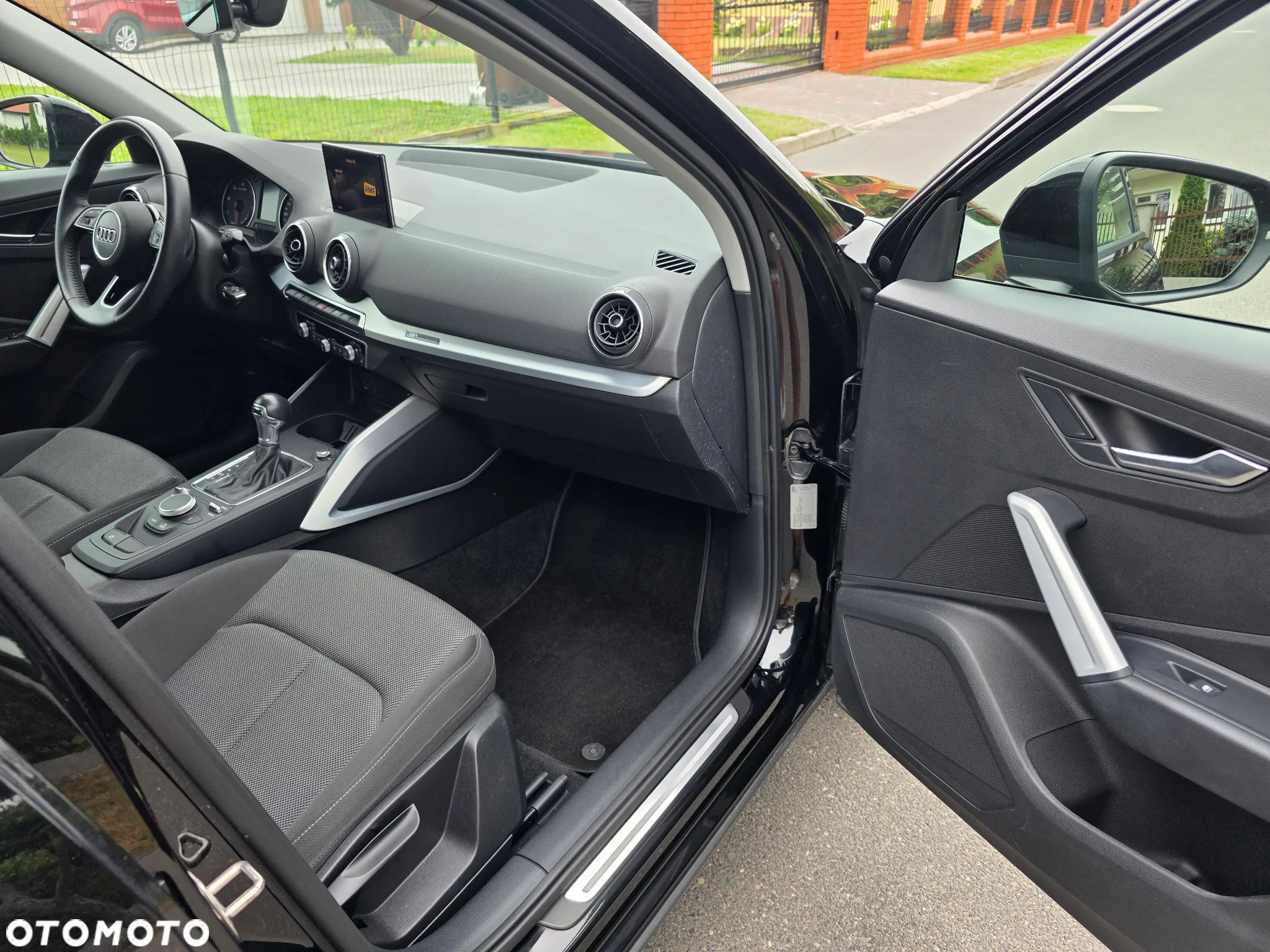 Audi Q2 30 TDI S tronic design - 17